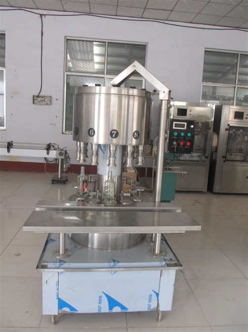 山东白酒灌装机  玻璃瓶液体灌装机  自动高精度灌装机