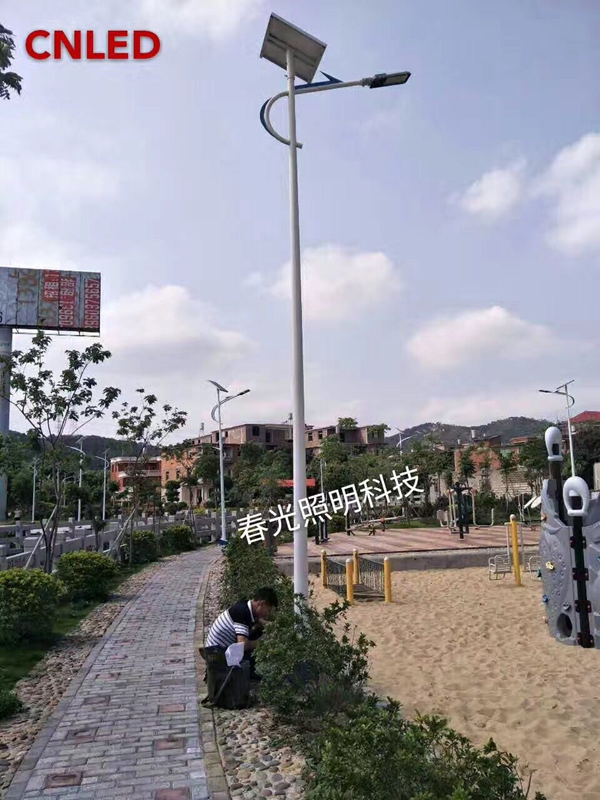 晋江太阳能路灯 太阳能供电 专业路灯生产厂家