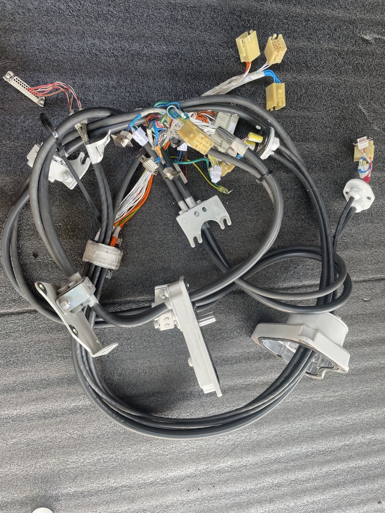 维修保养调试ABB机器人3HAC065220-001本体线缆备件供应