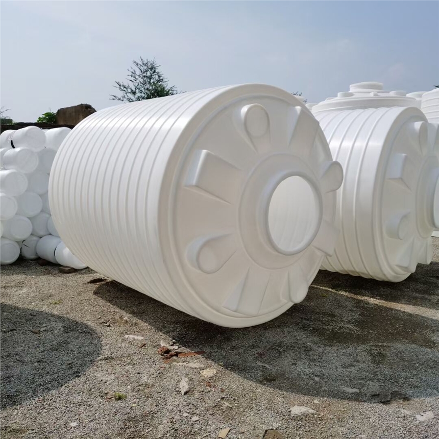 内蒙古厂家8吨塑料桶耐腐蚀10吨15立方20吨化工桶批发