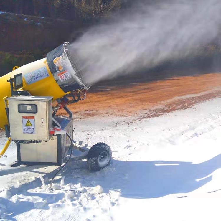 金耀全自动大黄蜂造雪机 采用进口喷嘴使用寿命长 三百米远程遥控在屋里也可造雪