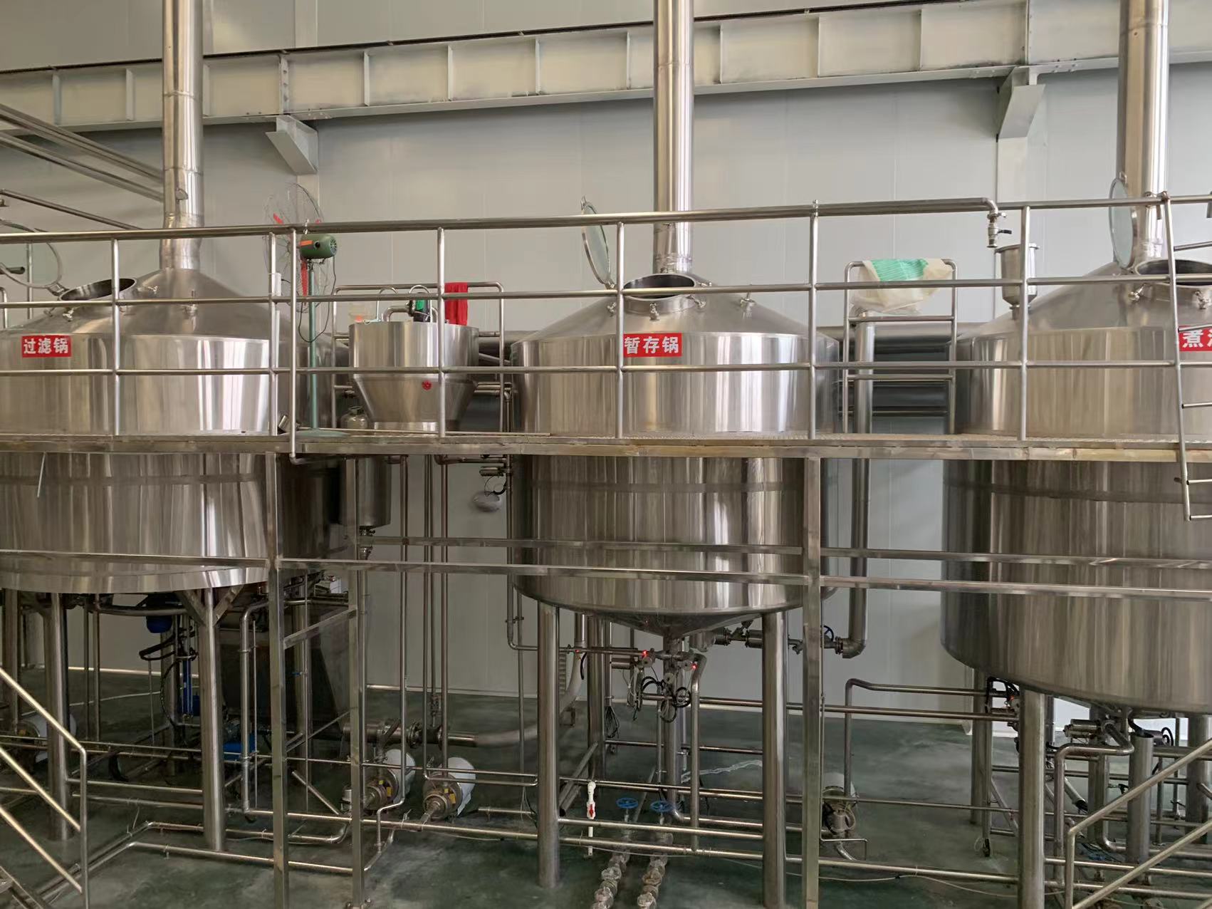 精酿啤酒生产设备啤酒加工设备厂家
